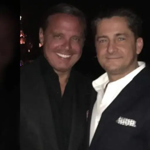 Luis Miguel y su hermano ,