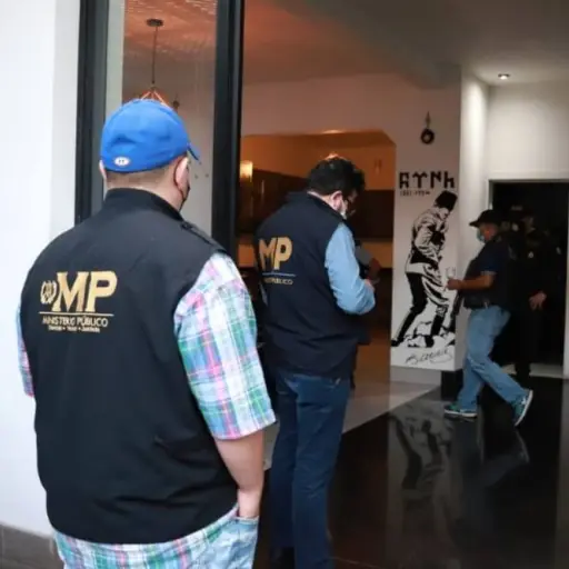 Los fiscales buscan a las personas de las bandas de contrabando. Foto: MP