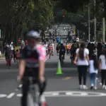 Suspenden estaciones del Transmetro y pasos y pedalest