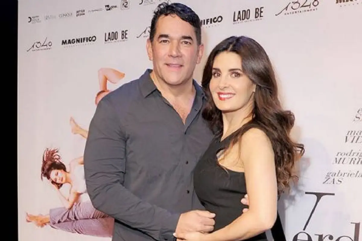 Mayrín Villanueva y Eduardo Santamarina, 