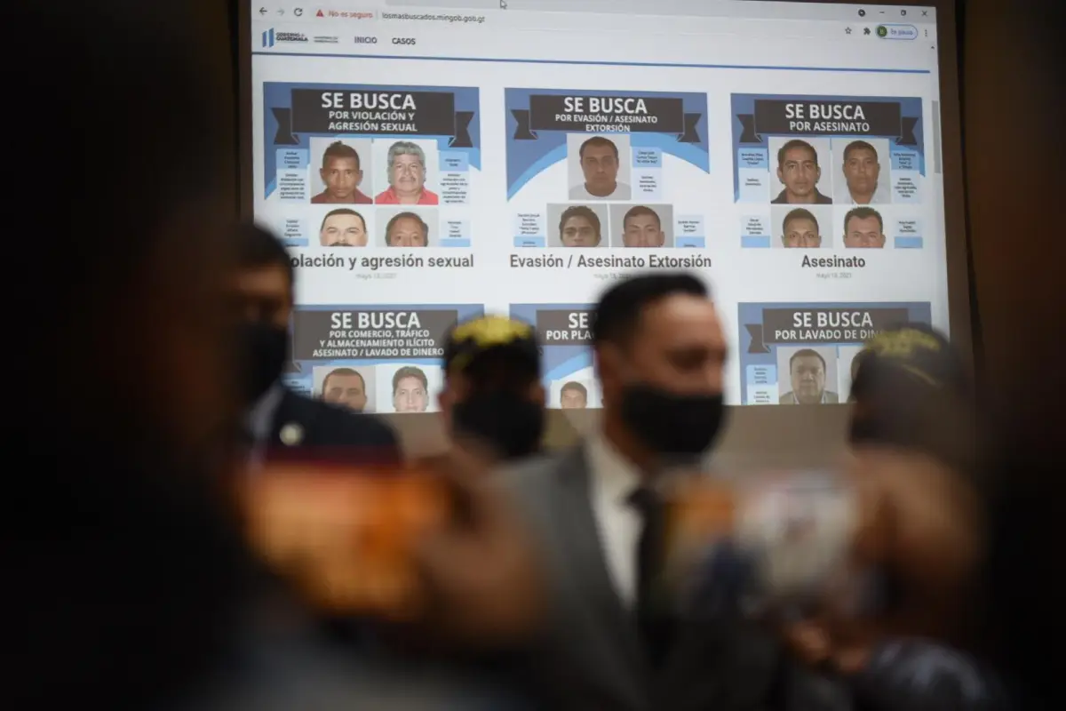 El Ministerio de Gobernación dio a conocer la lista de "los más buscados" por las autoridades guatemaltecas. Foto: Edwin Bercián