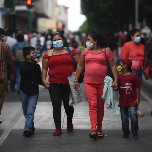 Familias festejan el Día de la madre en el Paseo de la Sexta. Foto: Edwin Bercián