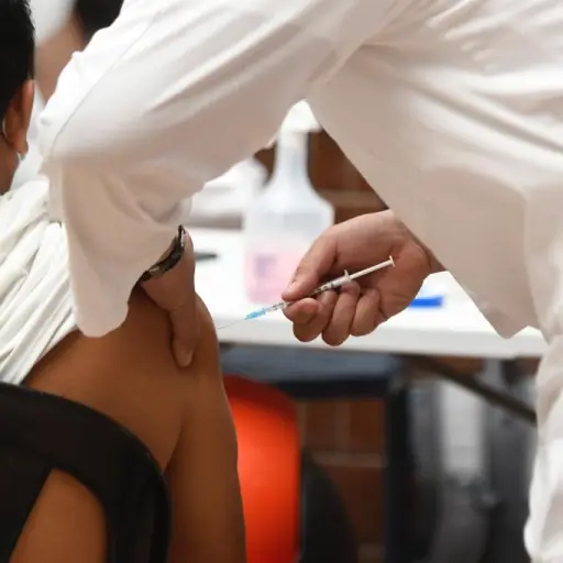 Largas filas para vacunación contra el Covid-19 en el CUM-vacunas-coronavirus-publinews-emisoras-unidas-domingo-27-junio-2021-omar-solis (5) ,