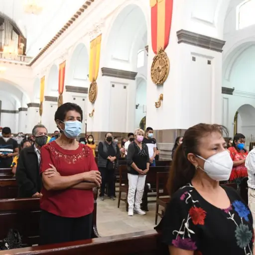 misa-50-aniversario-ordenacion-sacerdotal-cardenal-ramazzini-10 ,