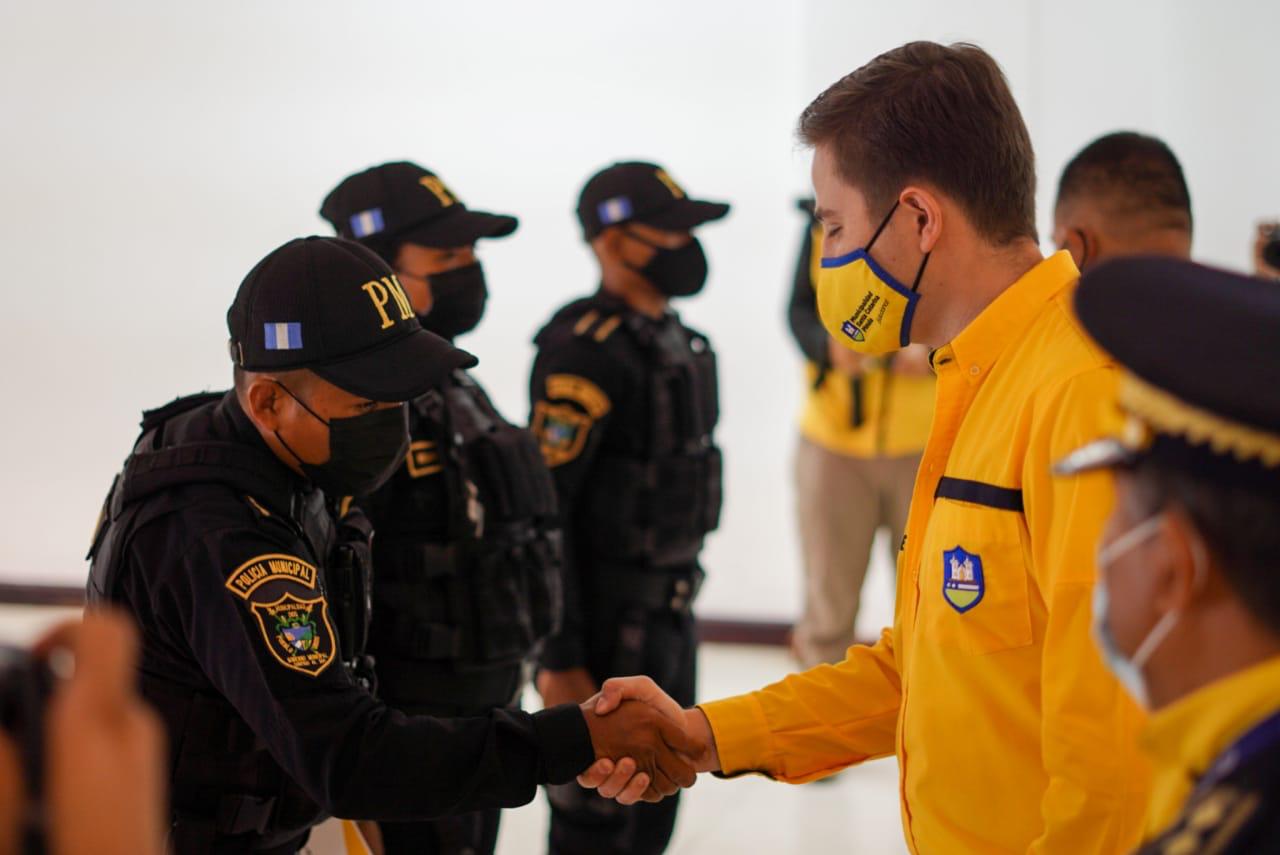 agentes-policia-municipal-morales-graduados-santa-catarina-pinula-3 | 