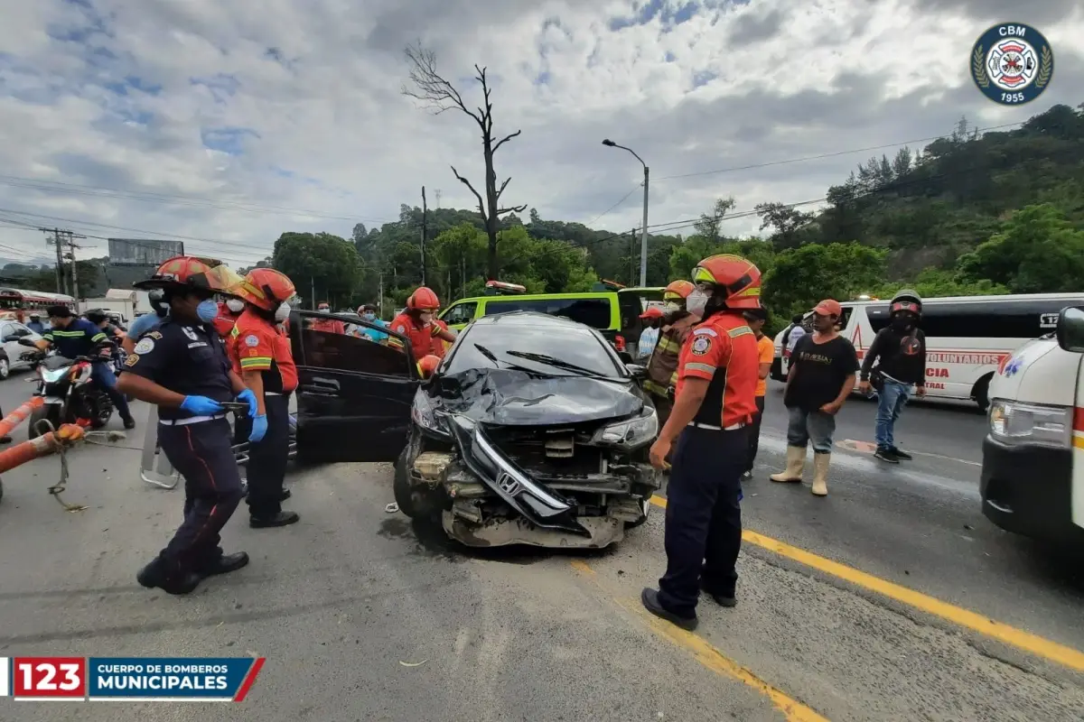 accidente-multiple-ruta-pacifico-emisoras-unidas1, 