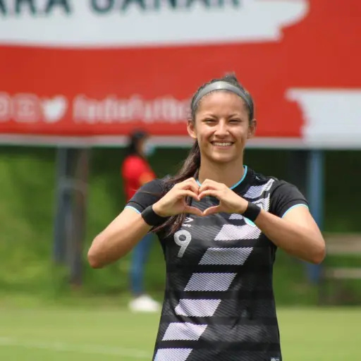 andrea-alvarez-entrevista-ficha-zaragoza-emisoras-unidas-6 ,