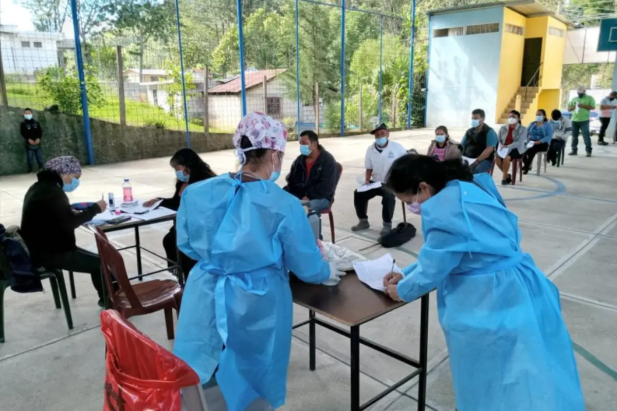 Vacunación contra el nuevo coronavirus en Guatemala. COVID-19. Foto: MSPAS