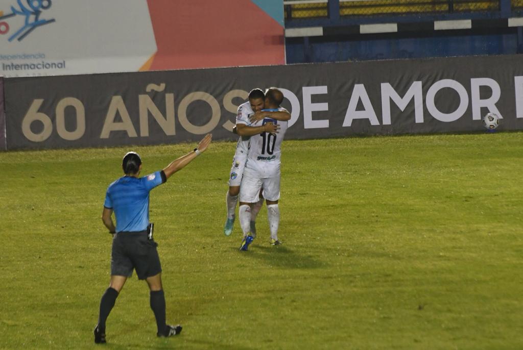 Celebración de Alexander Larín | 