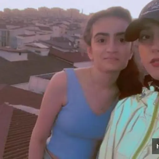 Kubra Dogan influecer cae de noveno piso ,