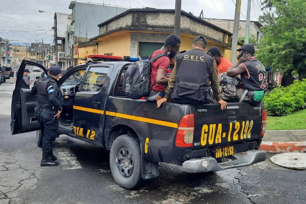 migrantes-rescatados-guatemala, 