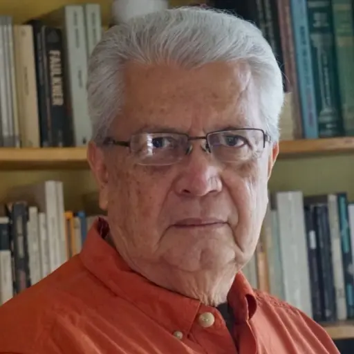 Mario Roberto Morales ,