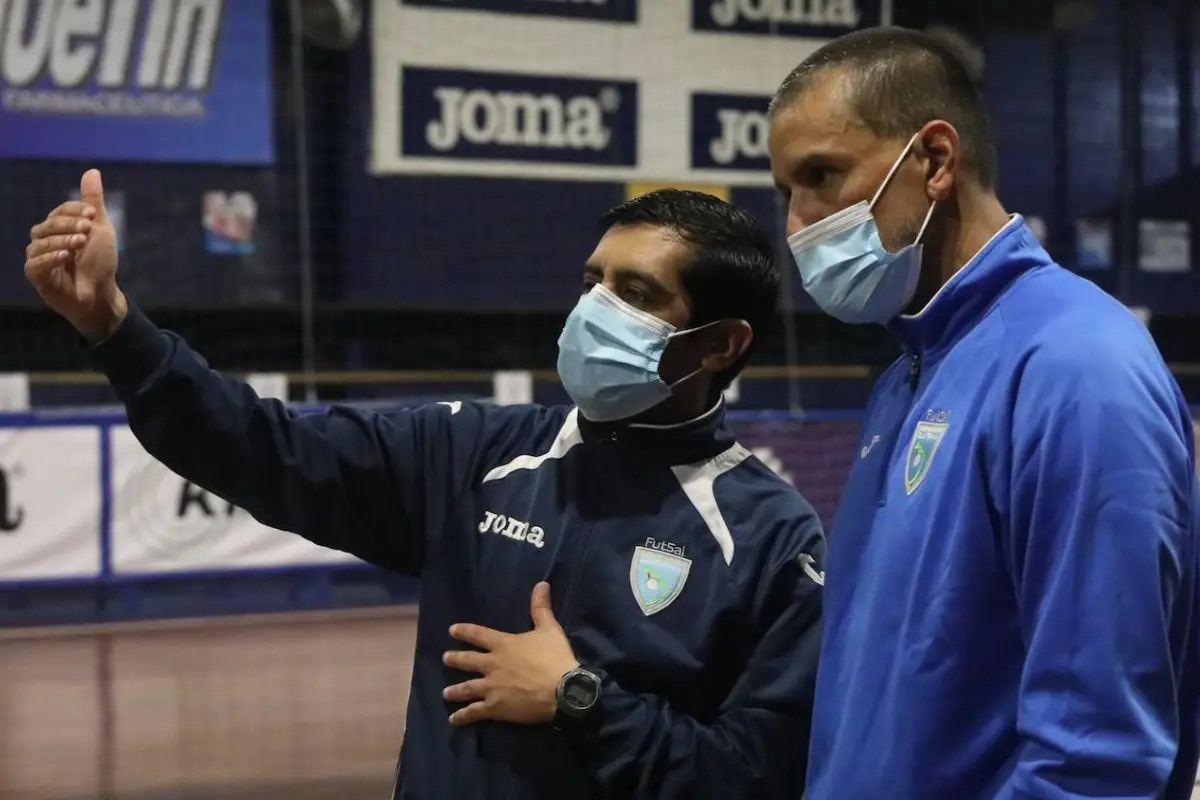 estuardo-de-leon-tecnico-seleccion-de-futsal-emisoras-unidas-, 