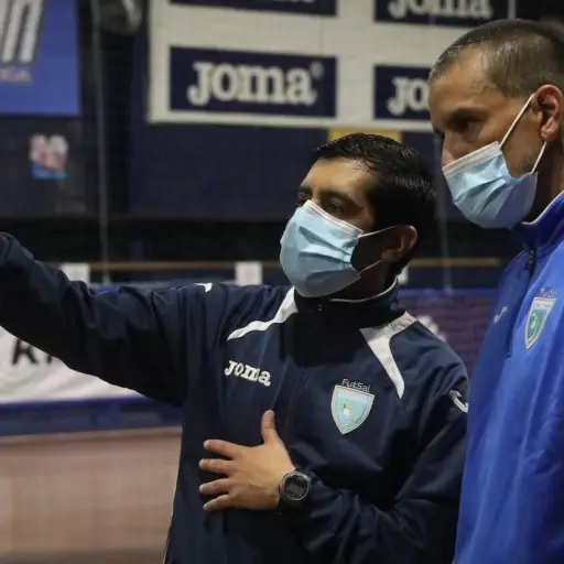 estuardo-de-leon-tecnico-seleccion-de-futsal-emisoras-unidas- ,