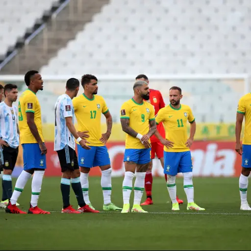 El juego se suspendió por la presencia de personal sanitario de Brasil. Foto: Getty Images