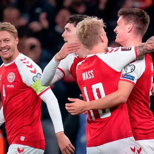 dinamarca-se-clasifica-al-mundial-de-catar-emisoras-unidas- ,