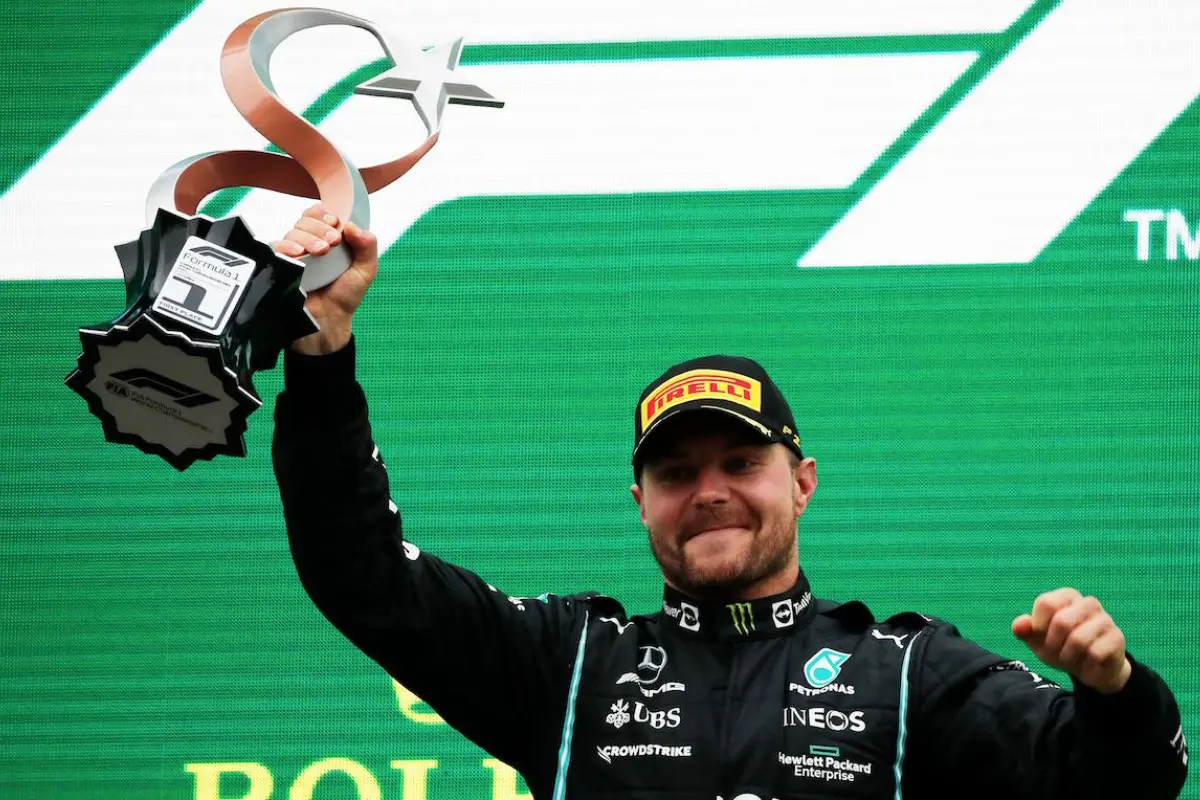 Valtteri Bottas celebra en el podio del Gran Premio de Turquía. Foto: Getty Images