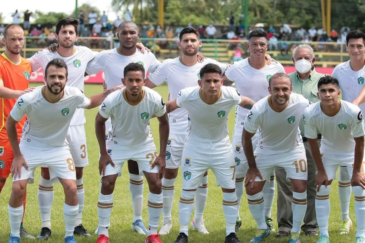 Twitter: @CremasOficial