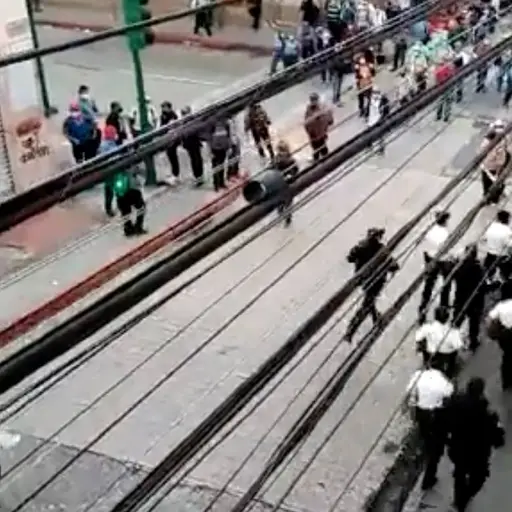 manifestacion-disturbios-congreso-emisoras-unidas ,