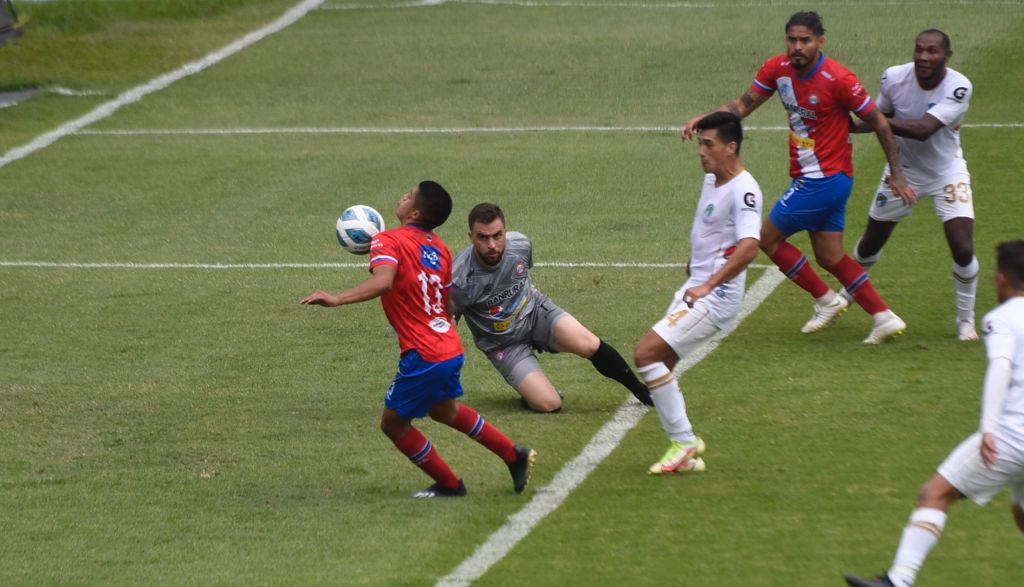 comunicaciones-vs-xelaju-resultado-partido-torneo-apertura-emisoras-unidas-17 | 