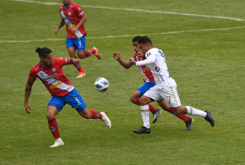 comunicaciones-vs-xelaju-resultado-partido-torneo-apertura-emisoras-unidas-16 | 