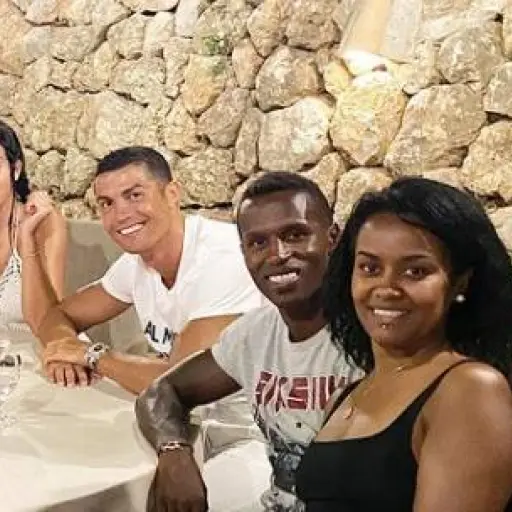 Instagram: @cristiano