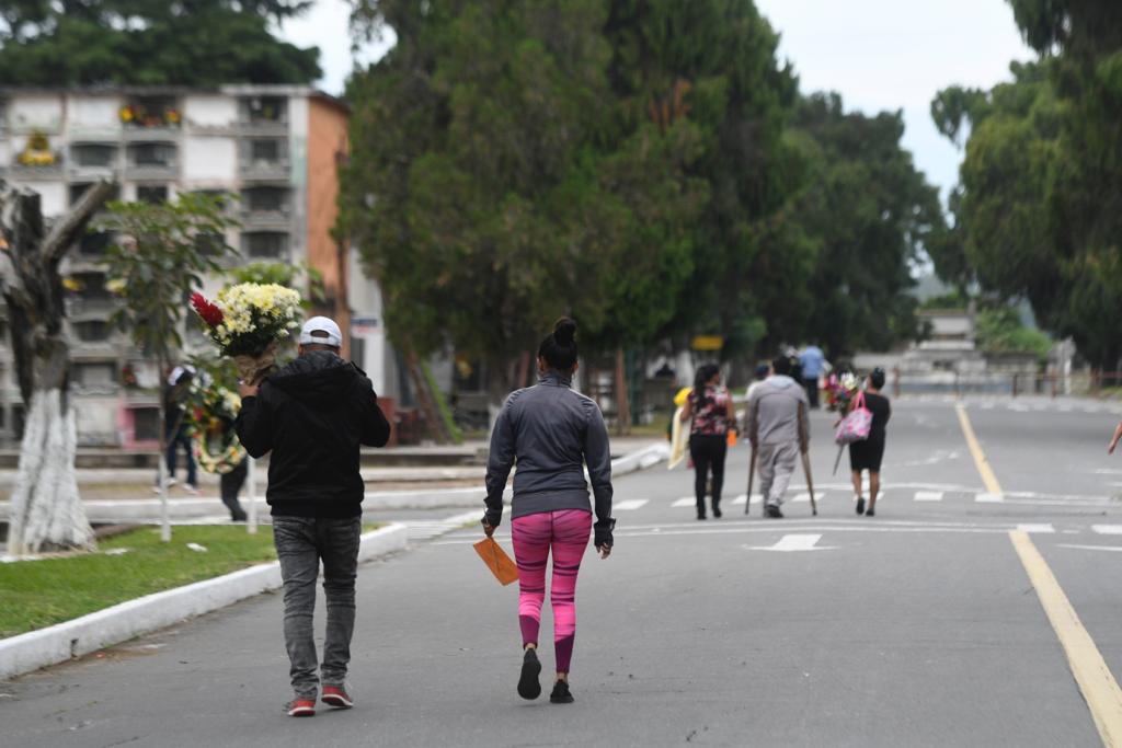 visitas-cementerios-dia-de-los-santos-emisoras-unidas14 | 