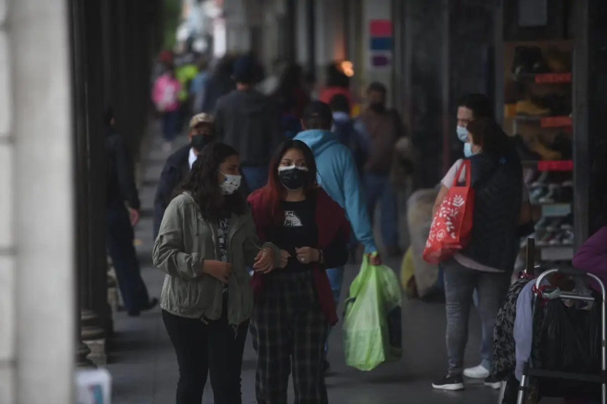 Frío en Ciudad de Guatemala. Foto: Edwin Bercián