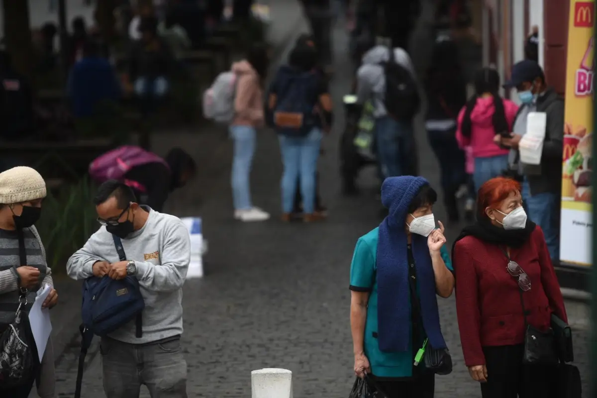 Frío en Ciudad de Guatemala. Foto: Edwin Bercián