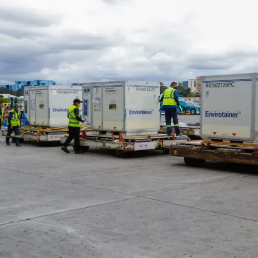 ingresan vacunas contra la covid-19 coronavirus aztrazeneca a guatemala ,