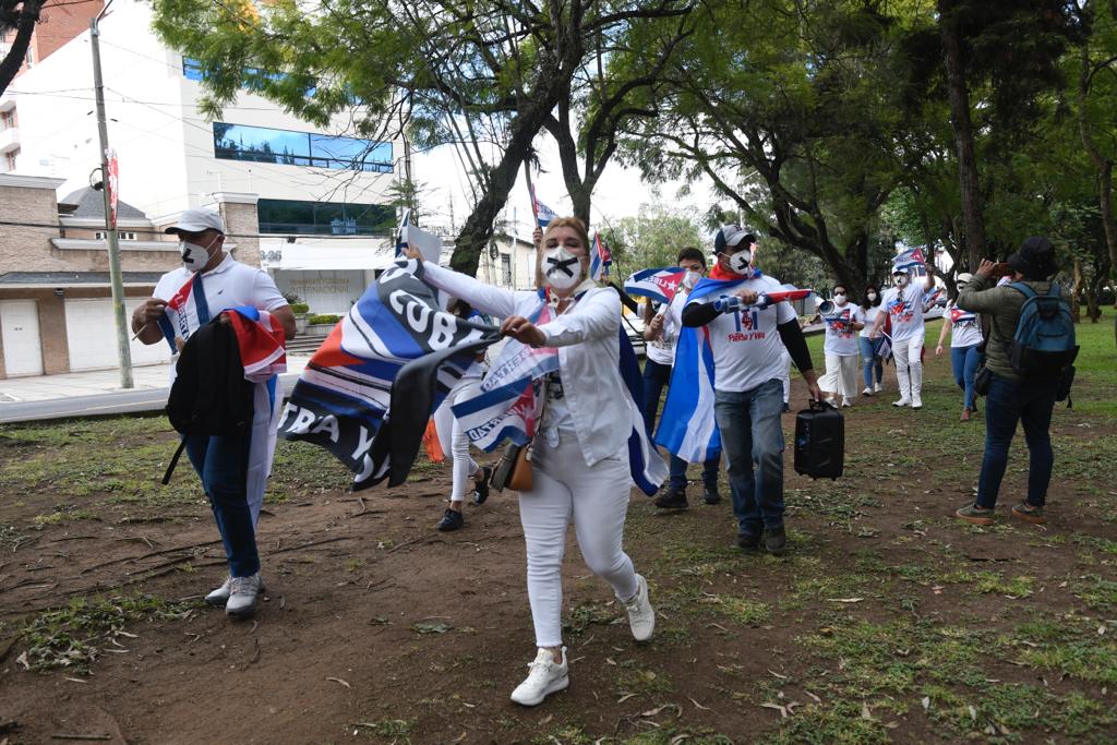 cubanos-protesta-monumento-jose-marti-13 | 