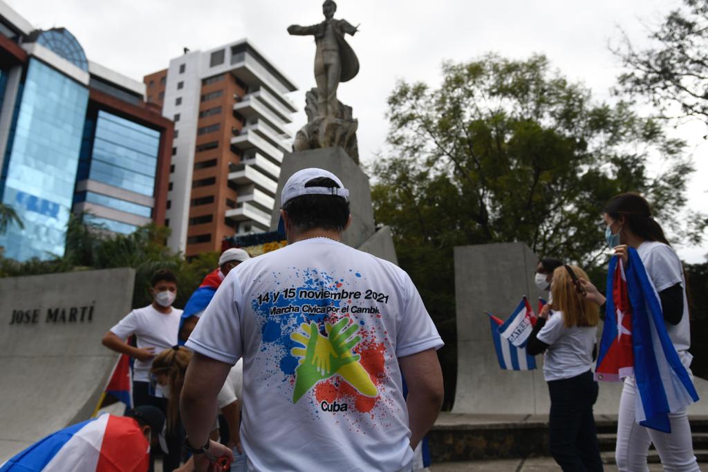 cubanos-protesta-monumento-jose-marti-7 | 