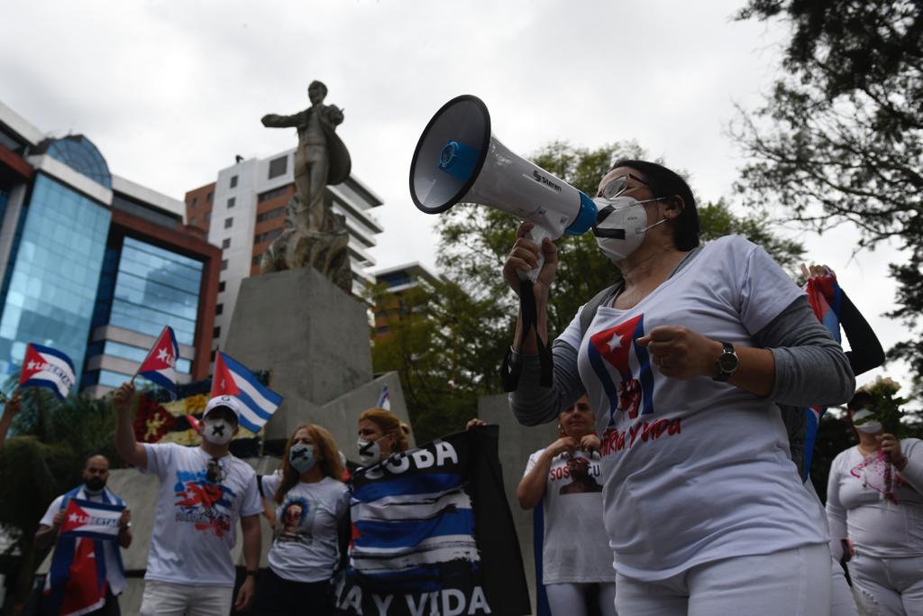 cubanos-protesta-monumento-jose-marti-6 | 