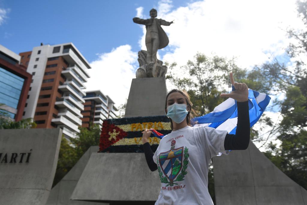 cubanos-protesta-monumento-jose-marti-2 | 