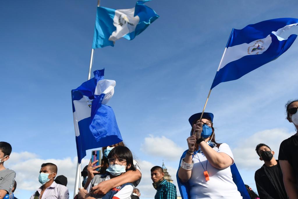 protesta-nicaraguenses-plaza-constitucion-2 | 