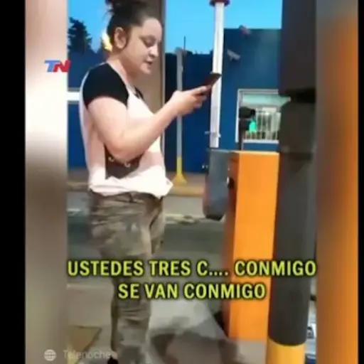 mujer-policía-borracha-abuso-sexual ,