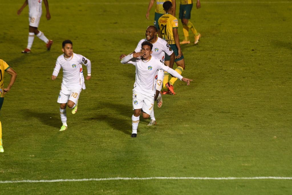 Guastatoya-Comunicaciones-semifinales-liga-Concacaf (4) | 