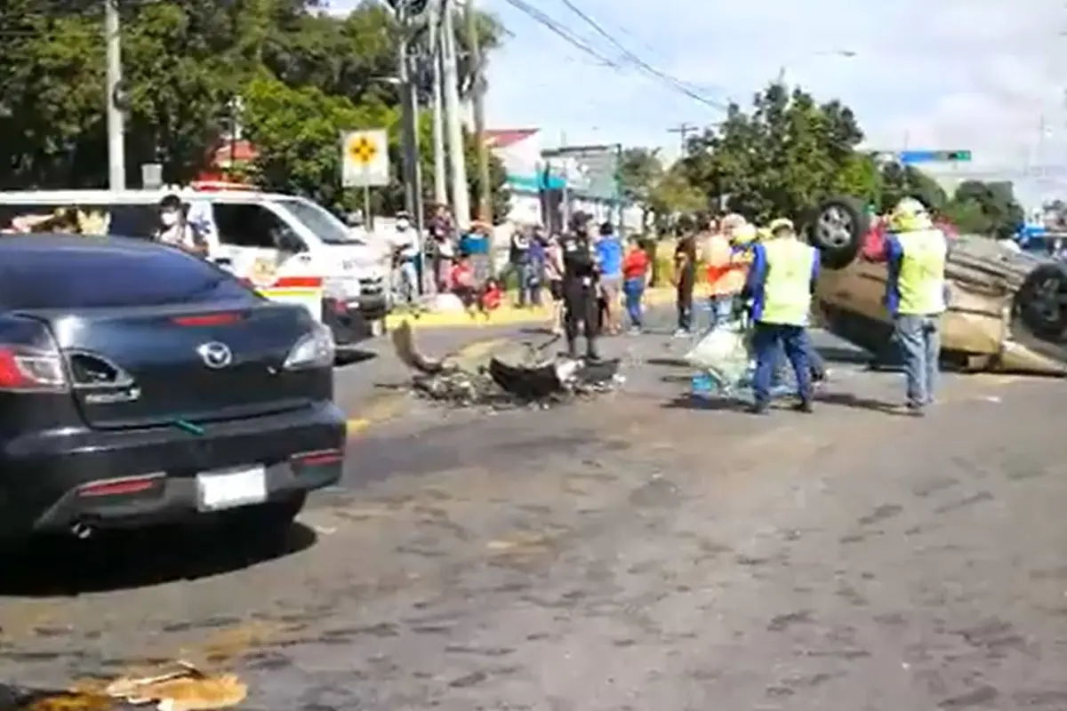 vehiculo vocaldo atanasio tzul zona 12 accidente de transito hoy 28 de noviembre guatemala, 