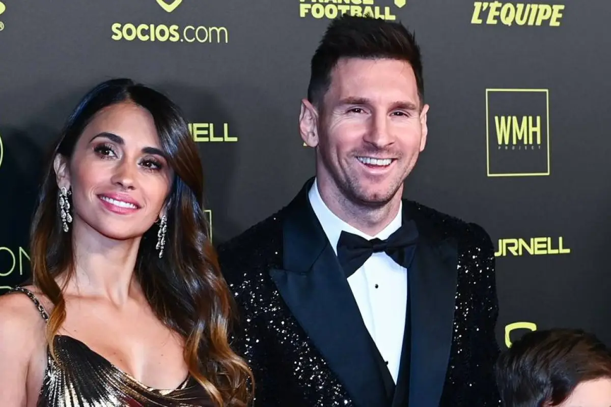 look-messi-y-antonela-roccuzzo-gala-balon-de-oro-emisoras-unidas-, 