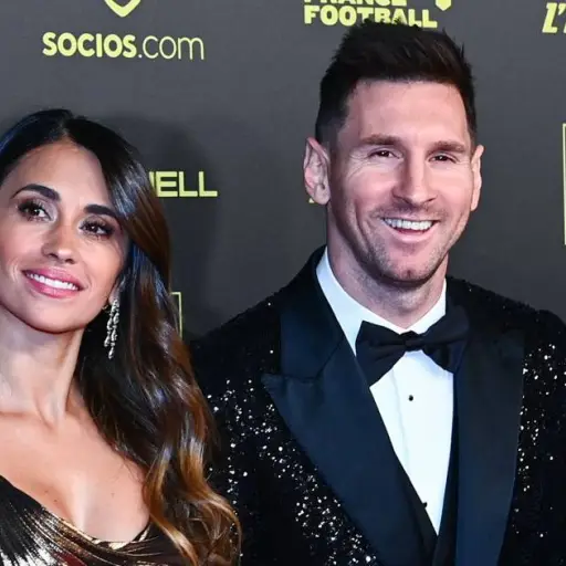 look-messi-y-antonela-roccuzzo-gala-balon-de-oro-emisoras-unidas- ,