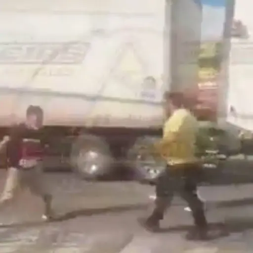 ocupantes-picop-golpean-taxista ,