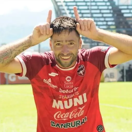 enzo-herrera-habla-partido-ante-santa-lucia-cuartos-final-apertura-emisoras-unidas-1 ,