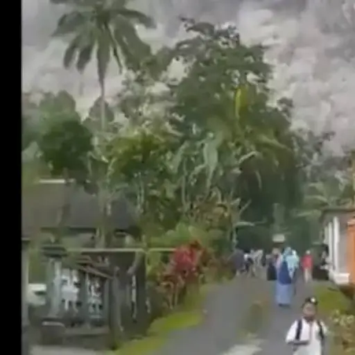 volcán-erupción-Indonesia ,