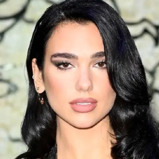 Dua Lipa ,