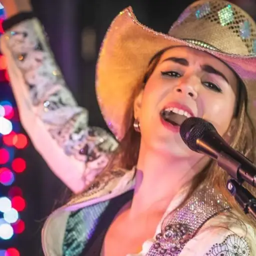 Laura Denisse Navidad ,