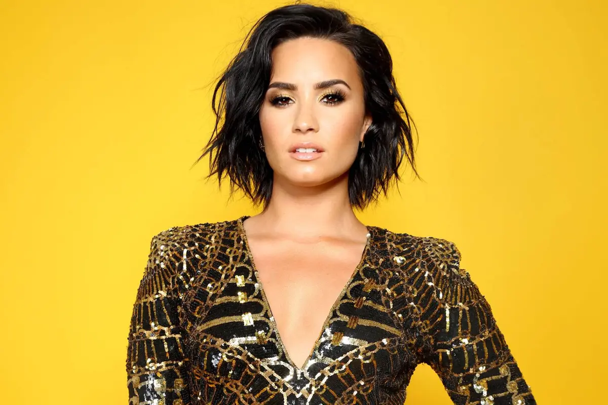 demilovato-e0e9a3e68cd03d428908234bf5cf035a.jpg, 