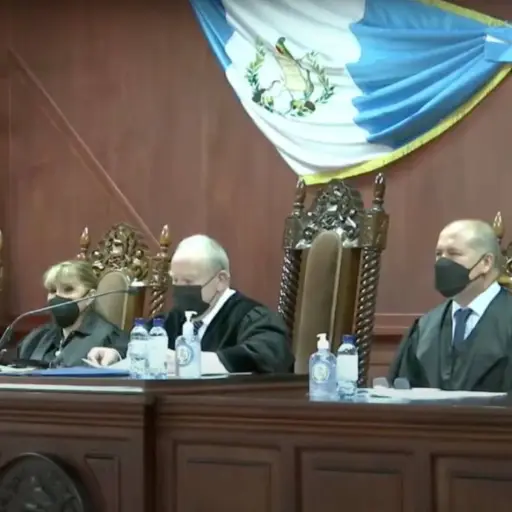 corte-constitucionalidad-opiniones-giammattei-emisoras-unidas ,