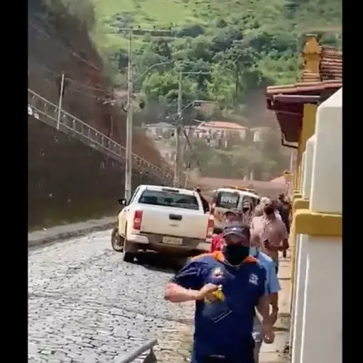 Captura de pantalla video de Twitter. 