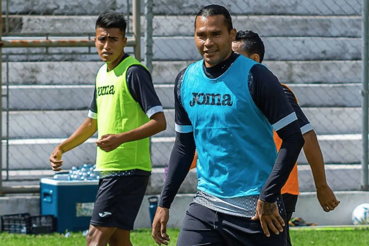 Carlos-gullit-pena-se-estrena-con-antigua-gfc-publinews-.png, 