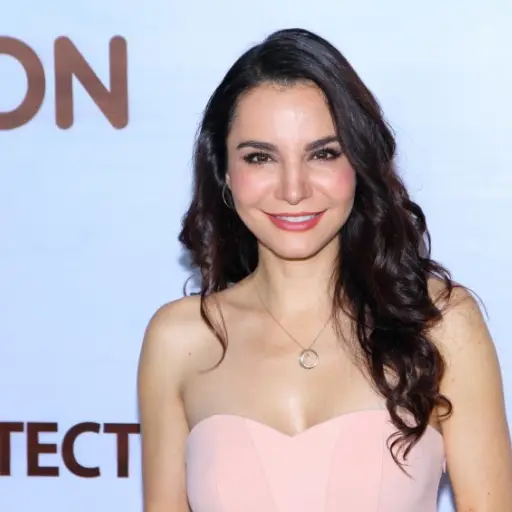 Martha Higareda ,